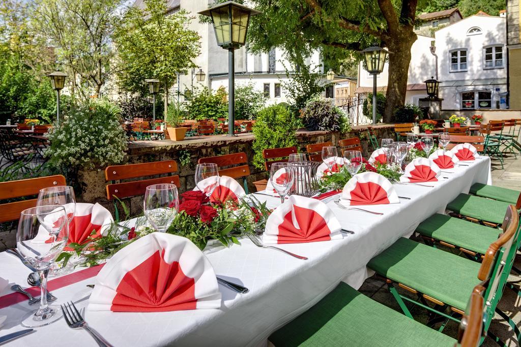 Altstadt- Und Businesshotel Pfaubraeu - Brauereigasthof - Fruehstuecksbuffet - Kostenfreie Radgarage - Hunde Willkommen Trostberg an der Alz Bagian luar foto