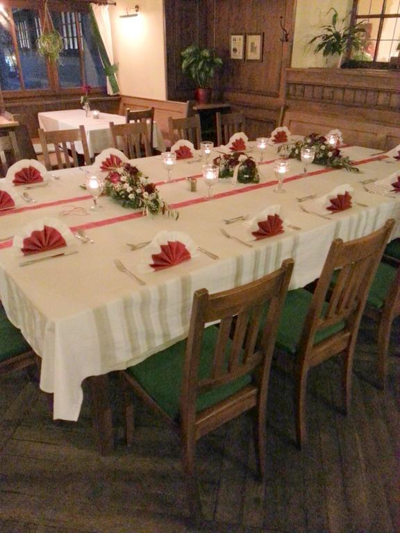 Altstadt- Und Businesshotel Pfaubraeu - Brauereigasthof - Fruehstuecksbuffet - Kostenfreie Radgarage - Hunde Willkommen Trostberg an der Alz Bagian luar foto